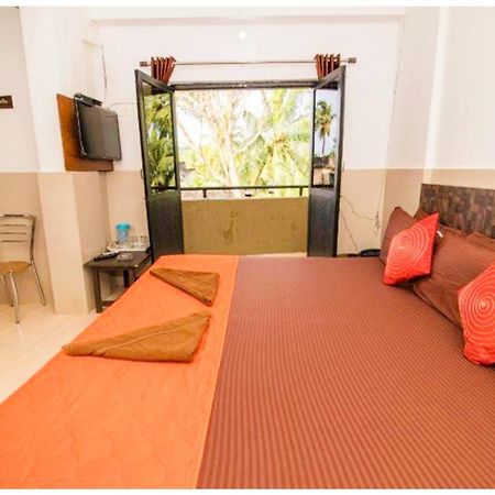 Hotel Premium Travellers # Inn Near Temple - Fully Air Conditioning Hotel - Hygiene And Spacious Room - A Top Rated Luxuary Hotel Merces ภายนอก รูปภาพ