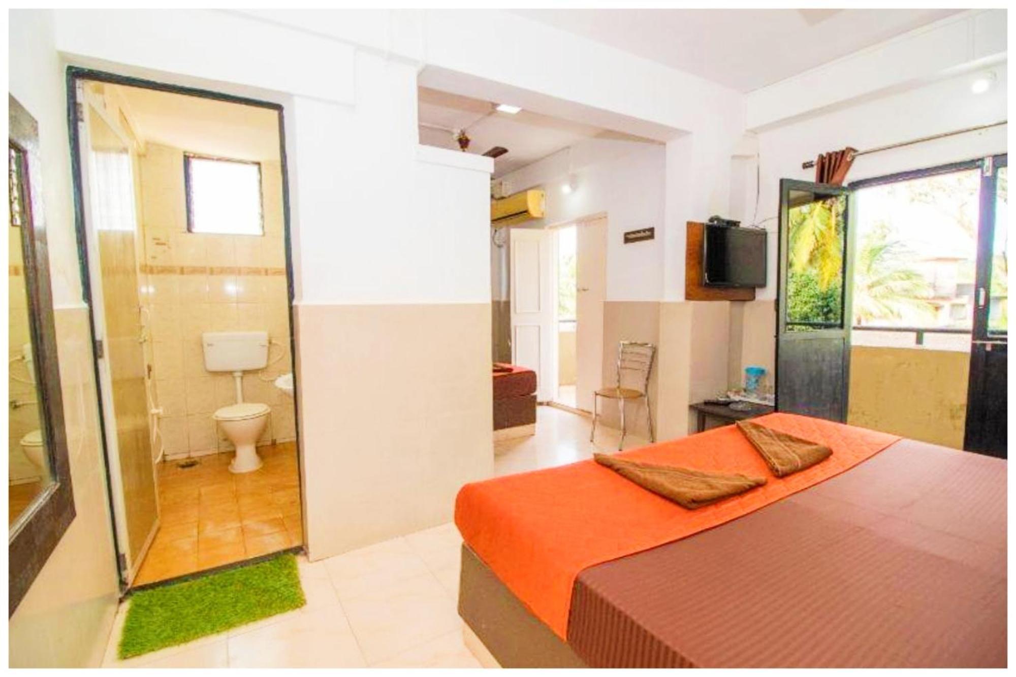 Hotel Premium Travellers # Inn Near Temple - Fully Air Conditioning Hotel - Hygiene And Spacious Room - A Top Rated Luxuary Hotel Merces ภายนอก รูปภาพ