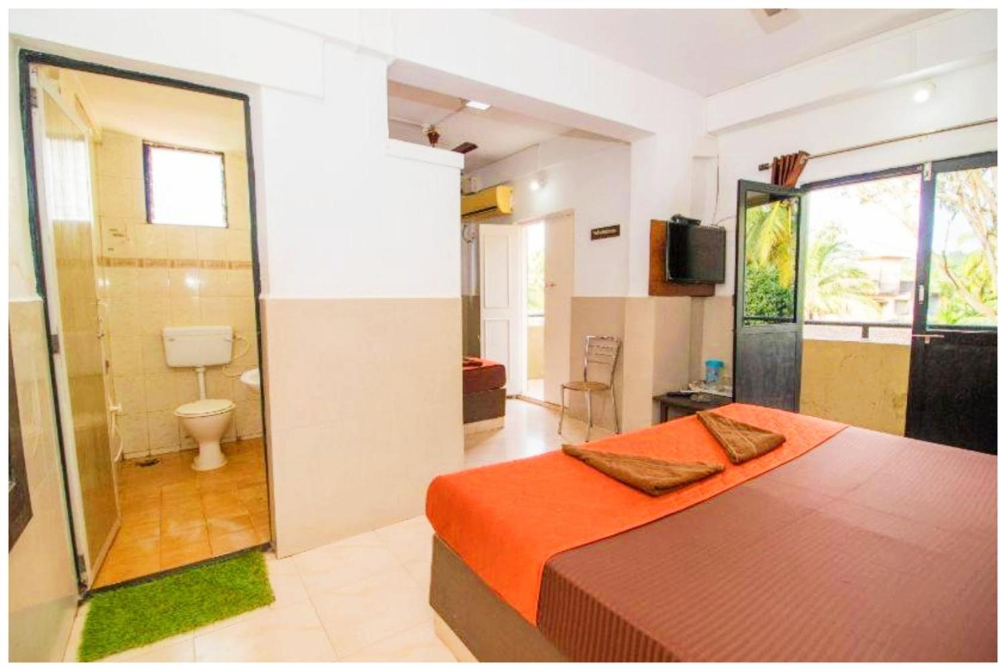 Hotel Premium Travellers # Inn Near Temple - Fully Air Conditioning Hotel - Hygiene And Spacious Room - A Top Rated Luxuary Hotel Merces ภายนอก รูปภาพ
